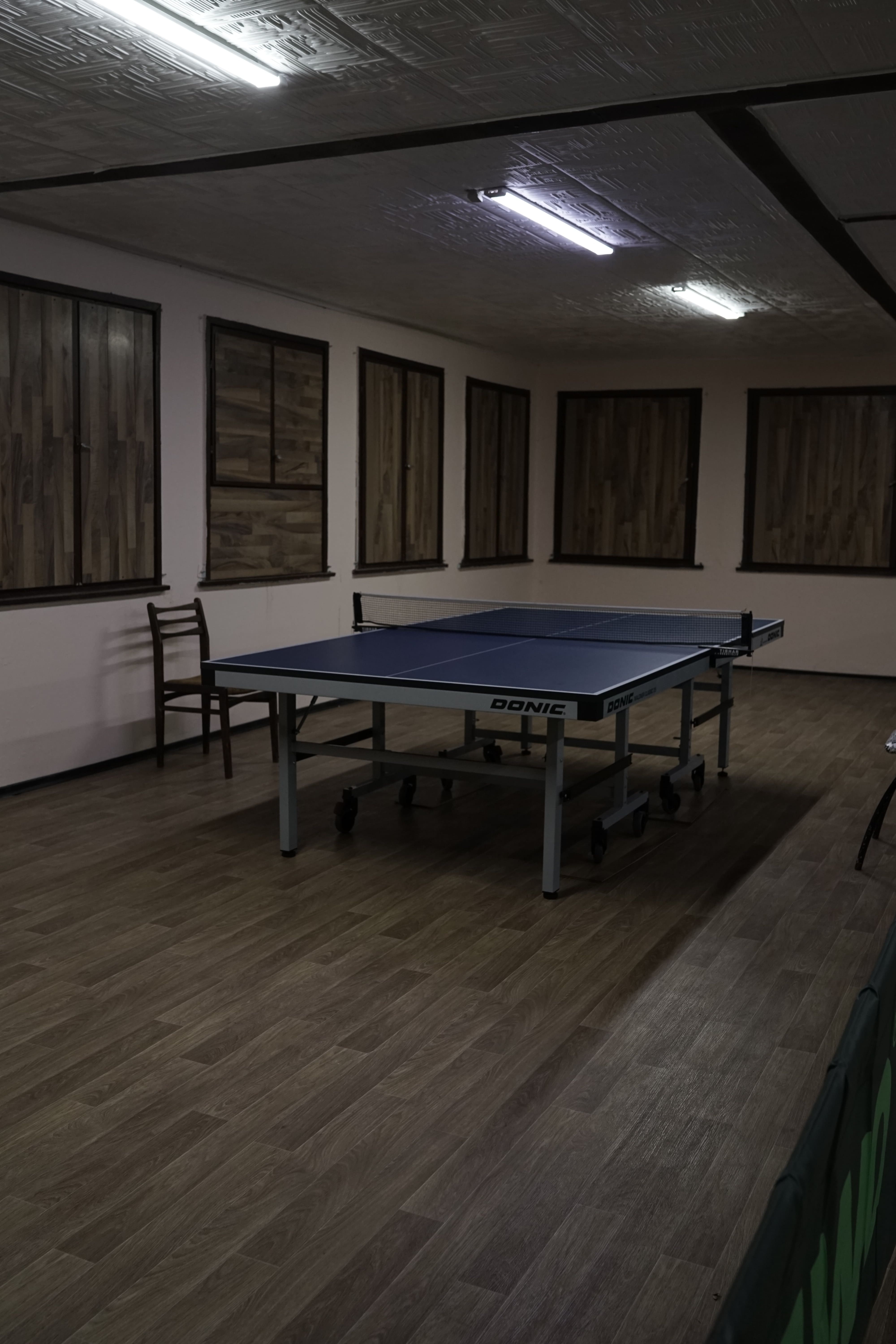 Професионална маса за тенис на маса DONIC в зала Тракия